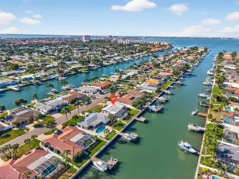 3927 48th Avenue S St Petersburg FL 33711