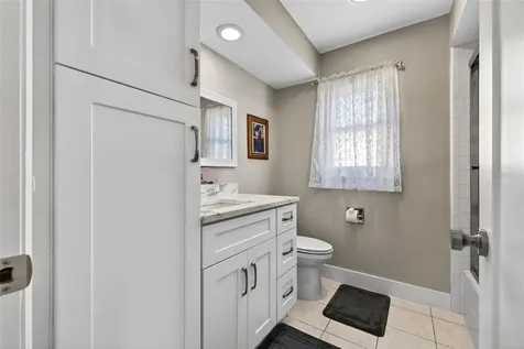 3927 48th Avenue S St Petersburg FL 33711