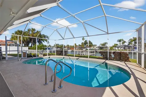 3927 48th Avenue S St Petersburg FL 33711