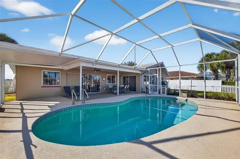 3927 48th Avenue S St Petersburg FL 33711