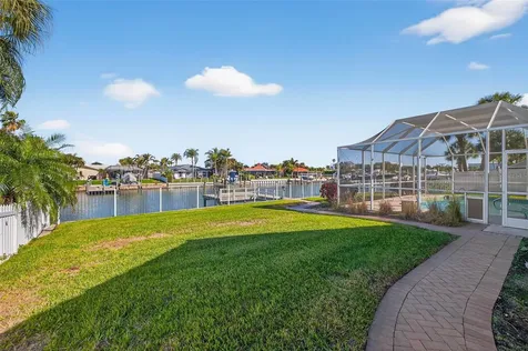 3927 48th Avenue S St Petersburg FL 33711