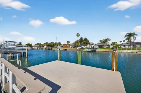3927 48th Avenue S St Petersburg FL 33711