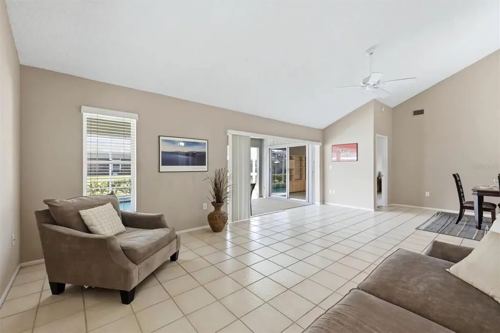 5462 Crestlake Boulevard Sarasota FL 34233