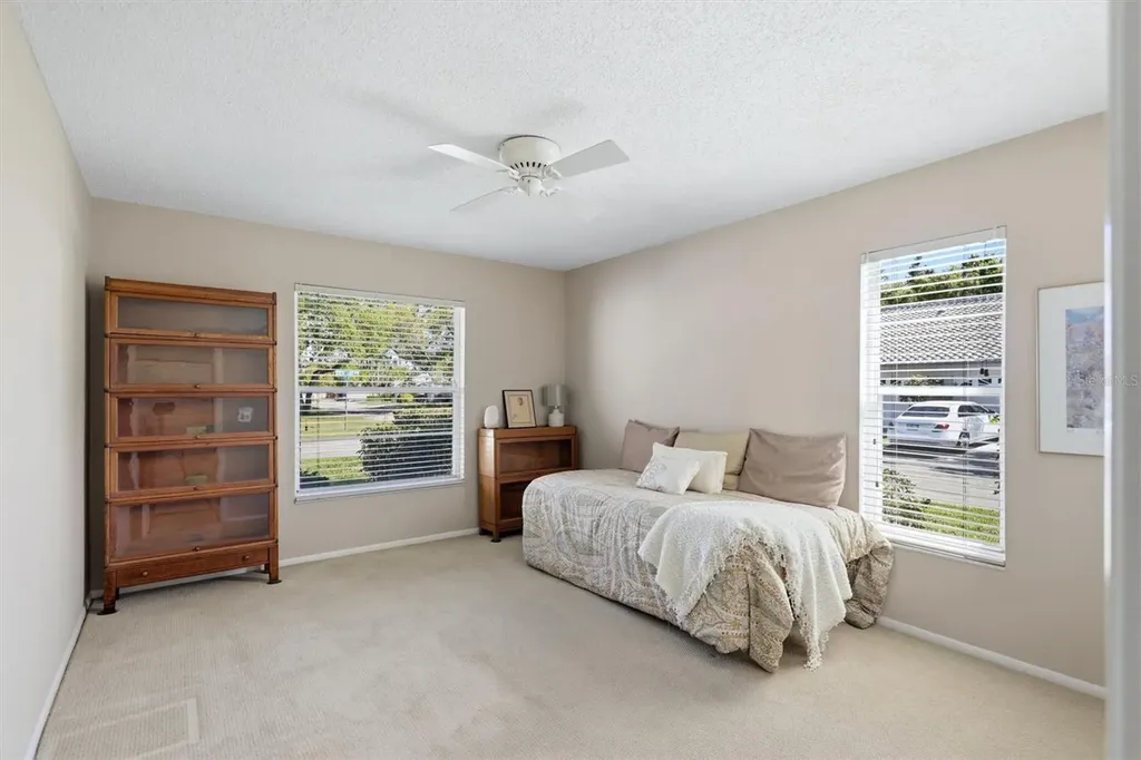 5462 Crestlake Boulevard Sarasota FL 34233