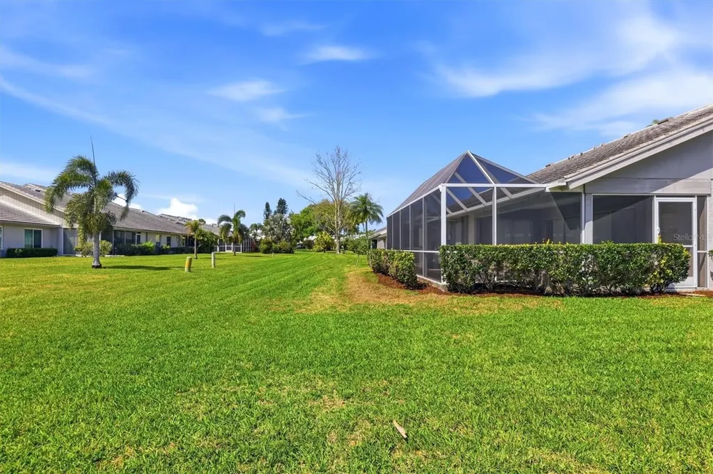 5462 Crestlake Boulevard Sarasota FL 34233