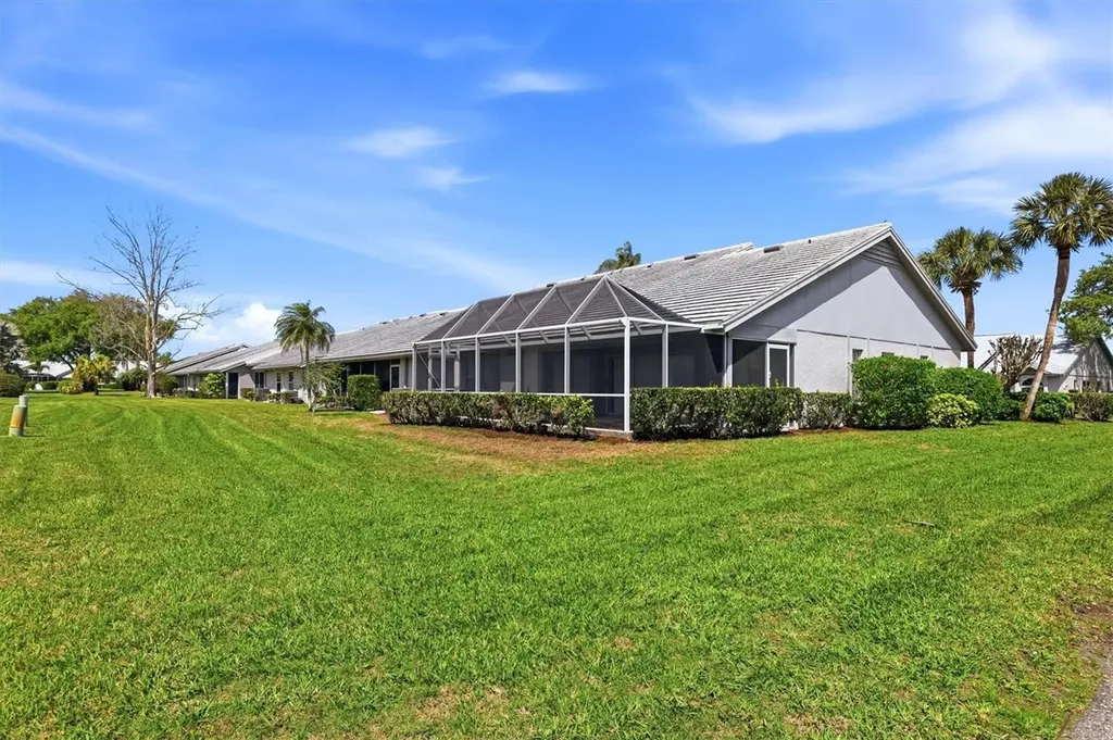 5462 Crestlake Boulevard Sarasota FL 34233