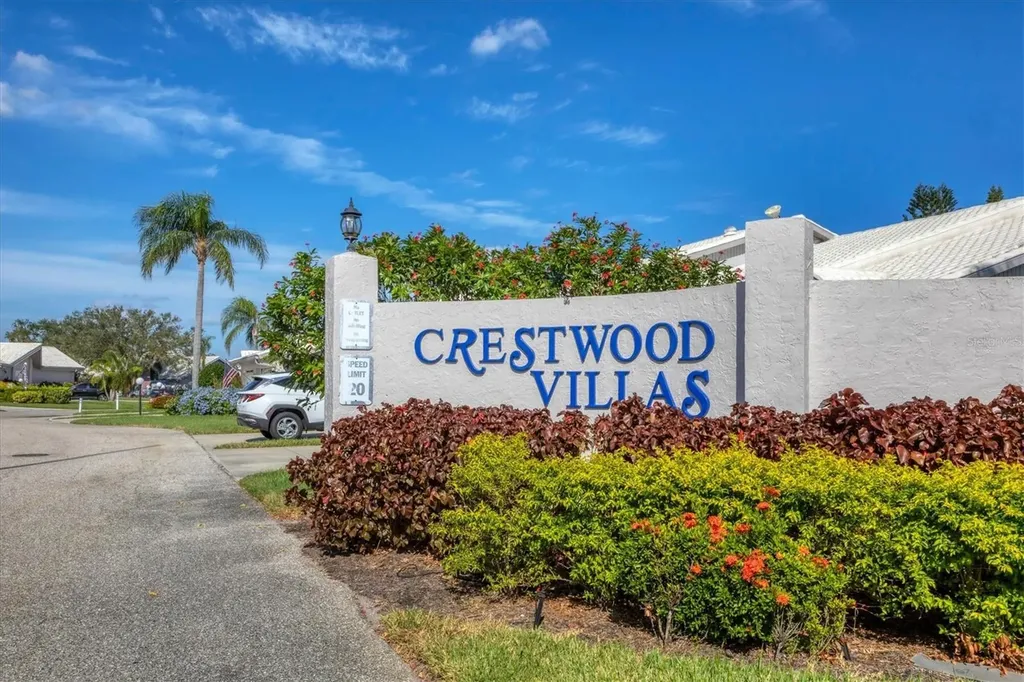 5462 Crestlake Boulevard Sarasota FL 34233