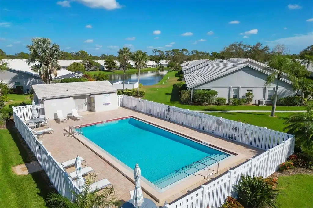 5462 Crestlake Boulevard Sarasota FL 34233