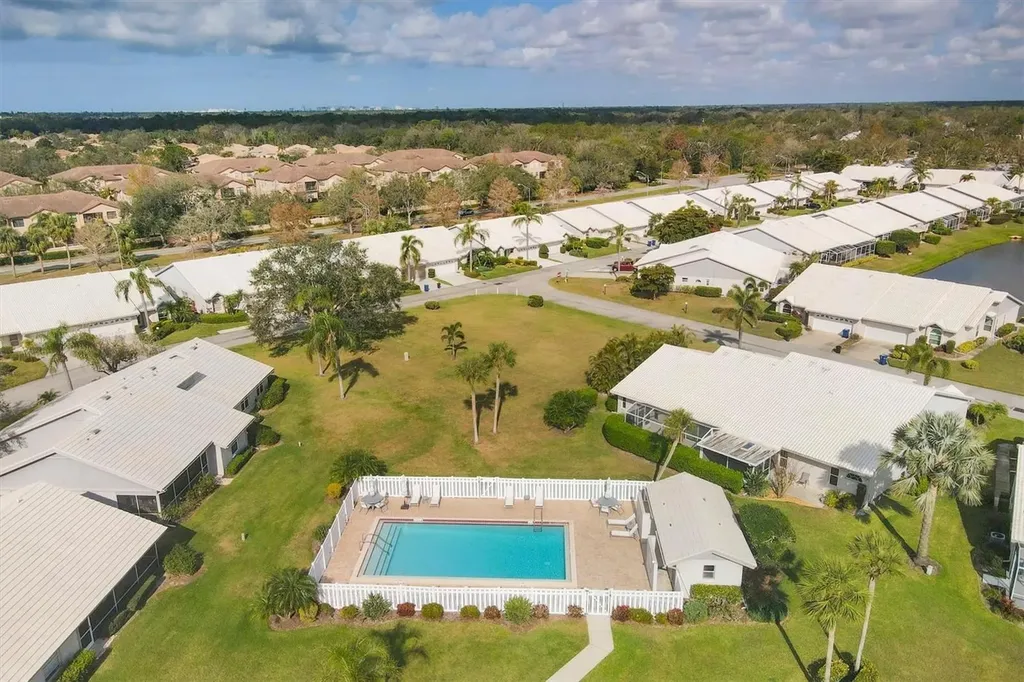 5462 Crestlake Boulevard Sarasota FL 34233