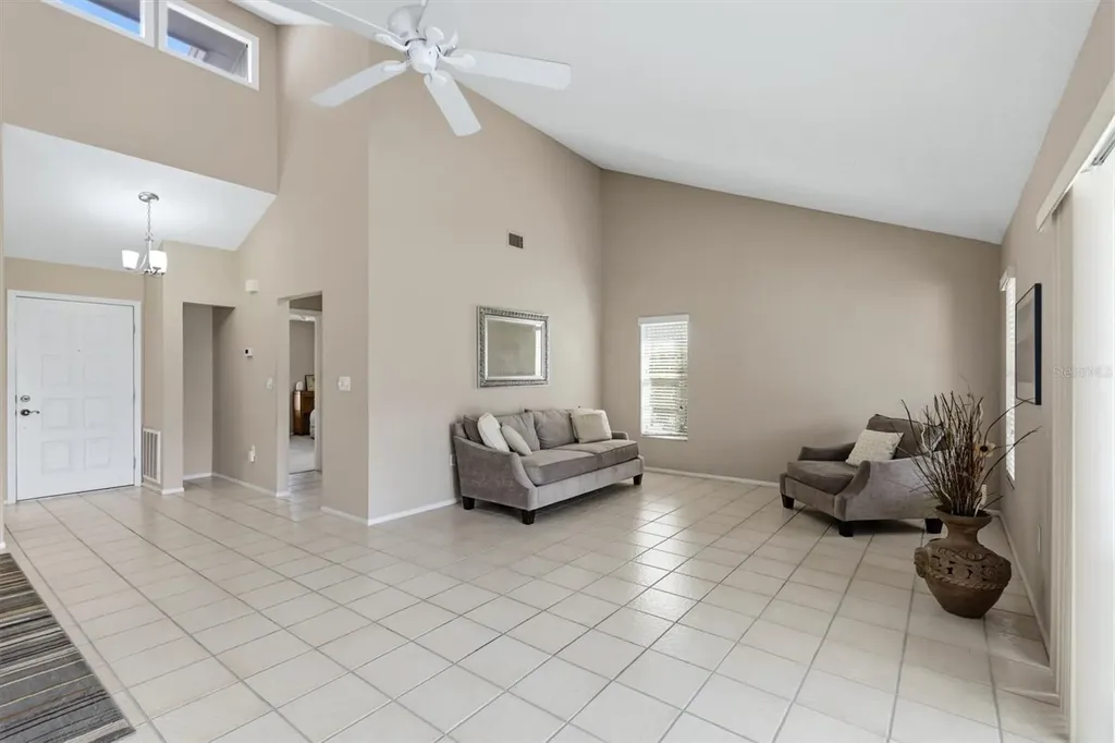 5462 Crestlake Boulevard Sarasota FL 34233