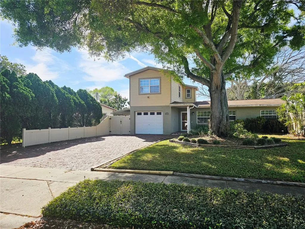5564 N 63rd Way N St Petersburg FL 33709