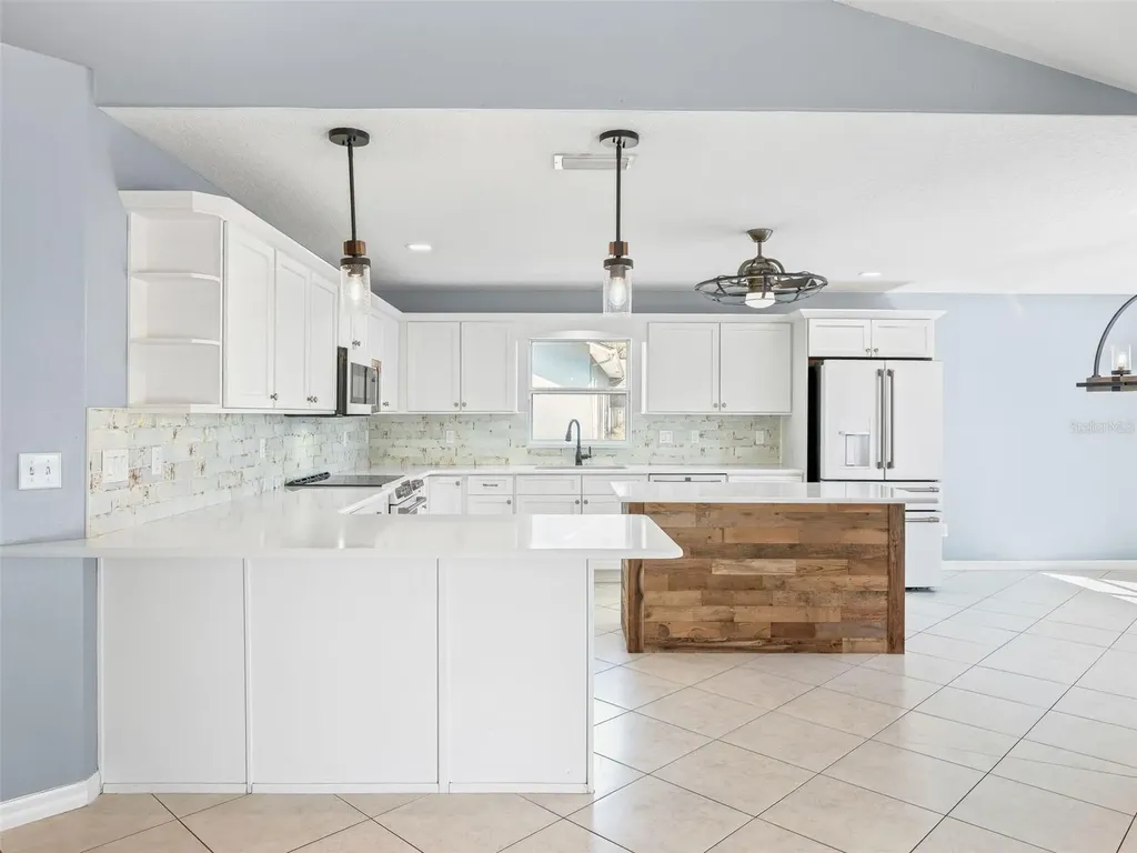 3924 Woodpecker Drive Fruitland Park FL 34731