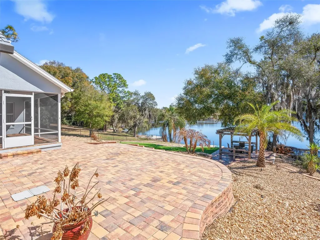 3924 Woodpecker Drive Fruitland Park FL 34731