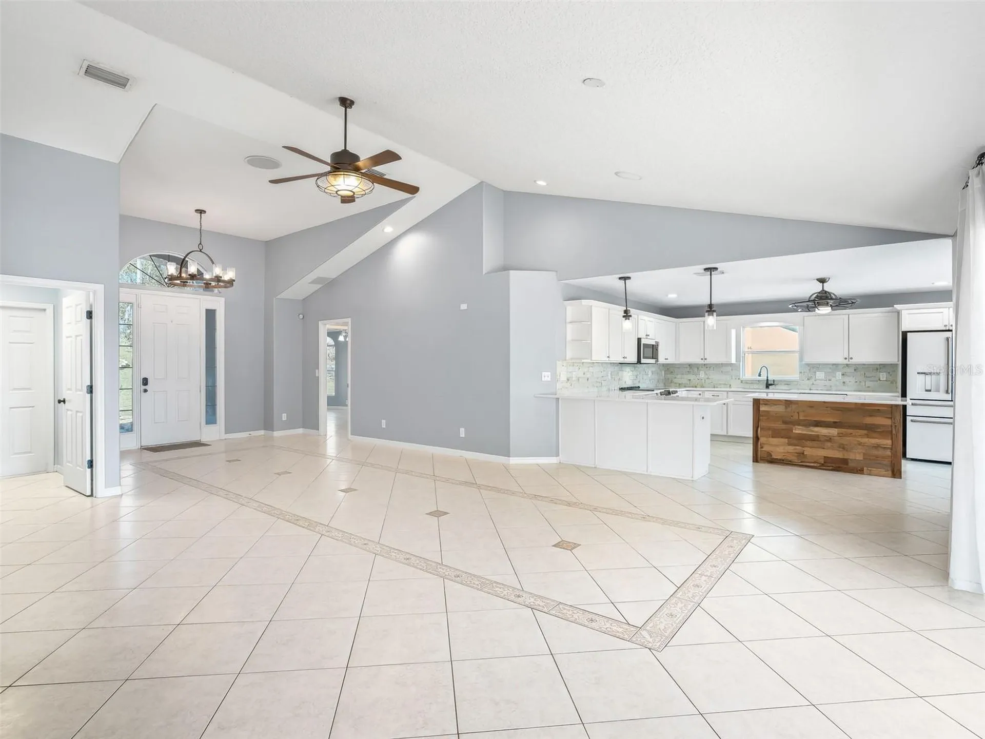 3924 Woodpecker Drive Fruitland Park FL 34731