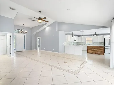 3924 Woodpecker Drive Fruitland Park FL 34731