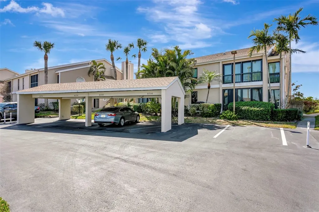 8734 54th Avenue W Bradenton FL 34210