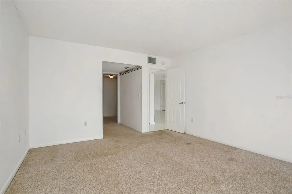 8734 54th Avenue W Bradenton FL 34210