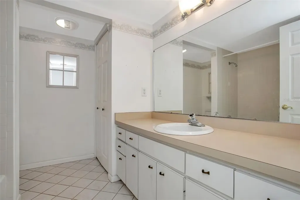 8734 54th Avenue W Bradenton FL 34210