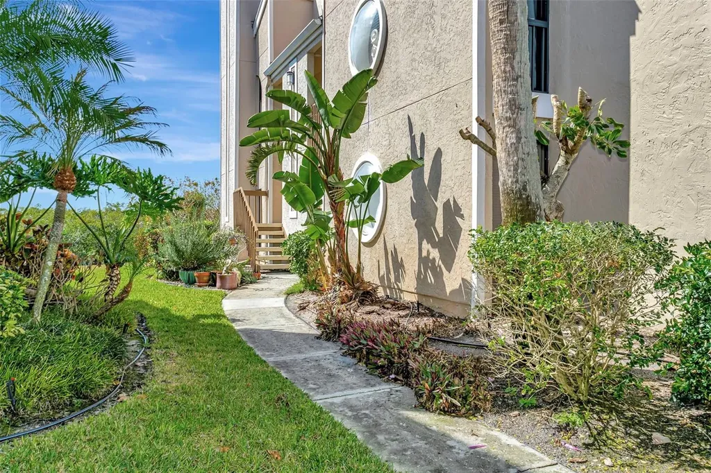 8734 54th Avenue W Bradenton FL 34210