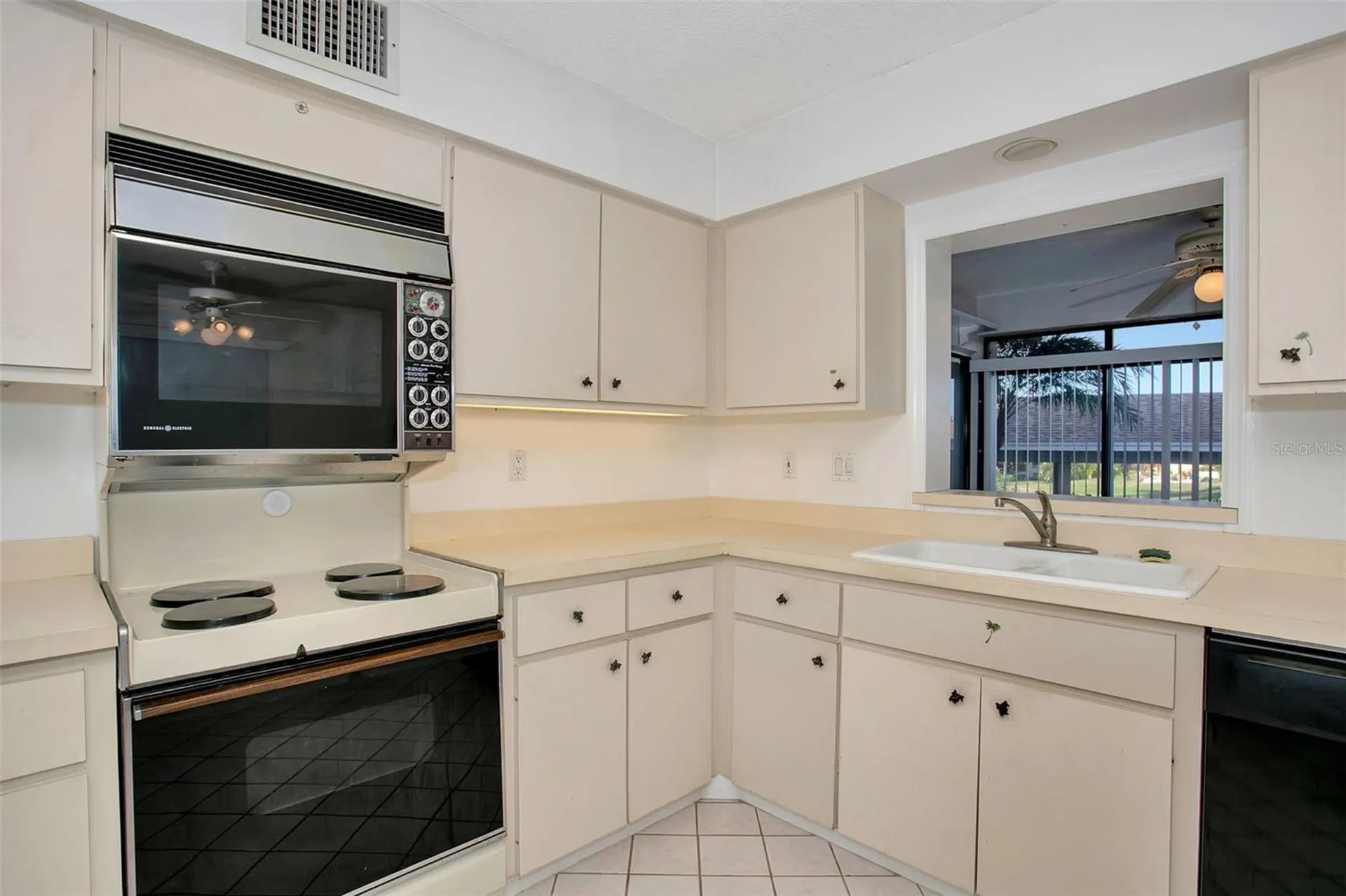 8734 54th Avenue W Bradenton FL 34210
