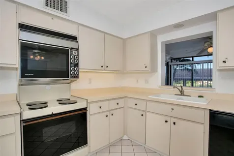 8734 54th Avenue W Bradenton FL 34210
