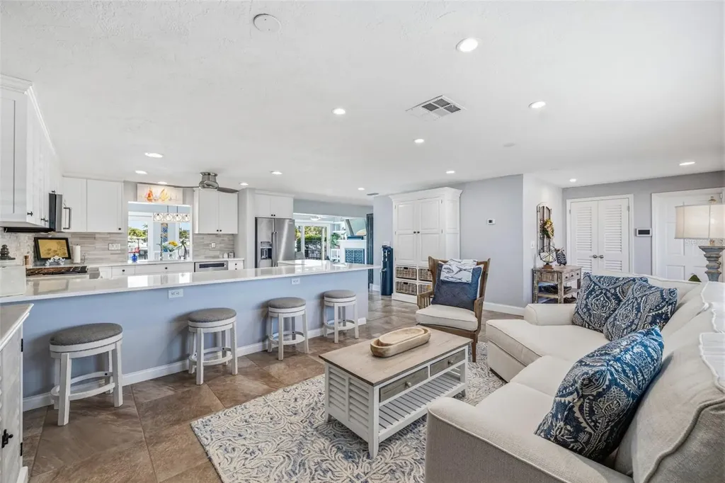 4310 40th Street S St Petersburg FL 33711