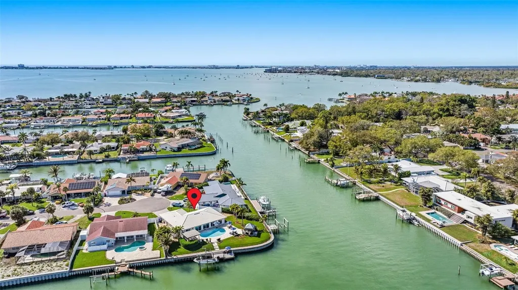 4310 40th Street S St Petersburg FL 33711