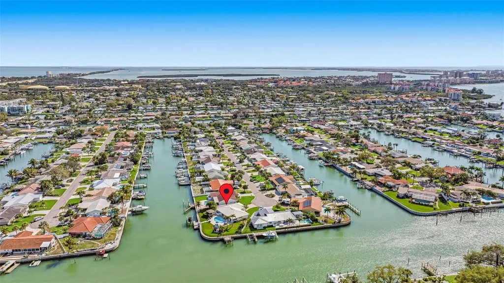 4310 40th Street S St Petersburg FL 33711