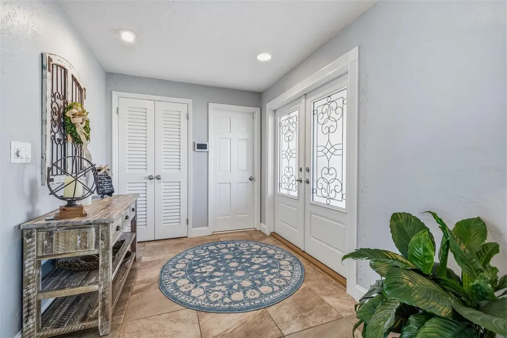 4310 40th Street S St Petersburg FL 33711