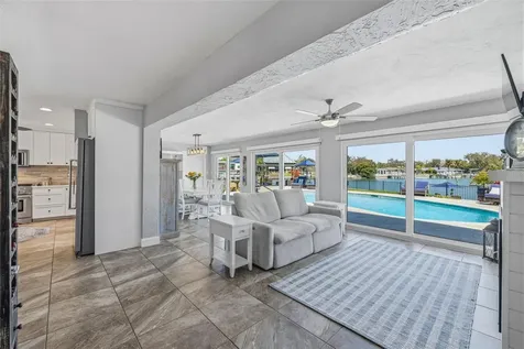 4310 40th Street S St Petersburg FL 33711