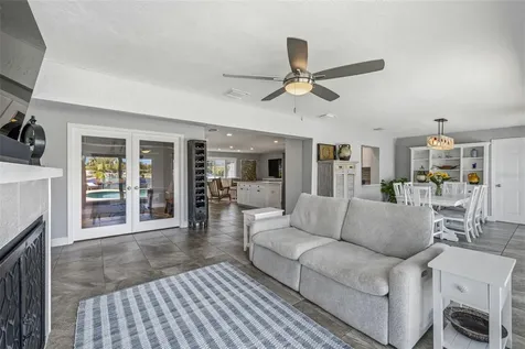 4310 40th Street S St Petersburg FL 33711