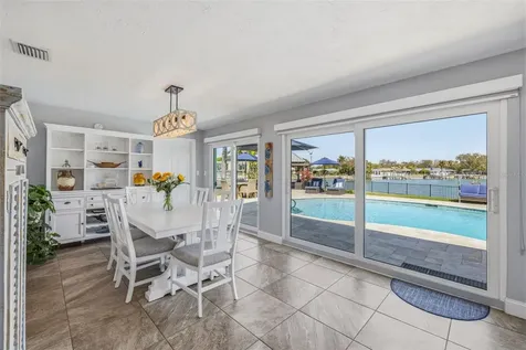 4310 40th Street S St Petersburg FL 33711