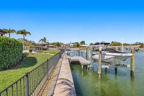 4310 40th Street S St Petersburg FL 33711