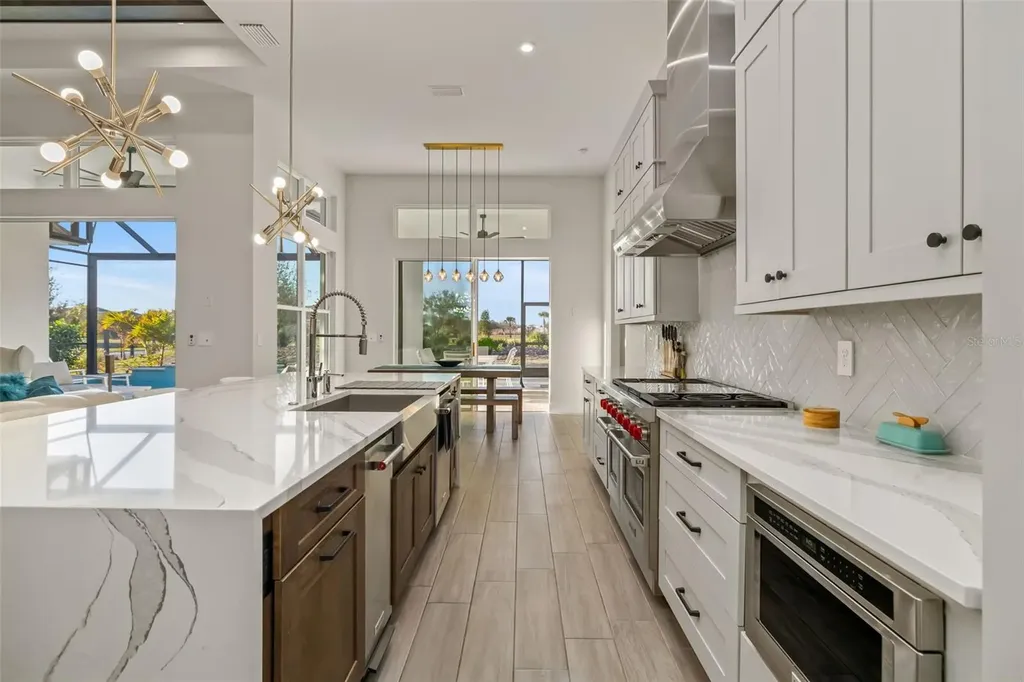 4677 Antrim Drive Sarasota FL 34240