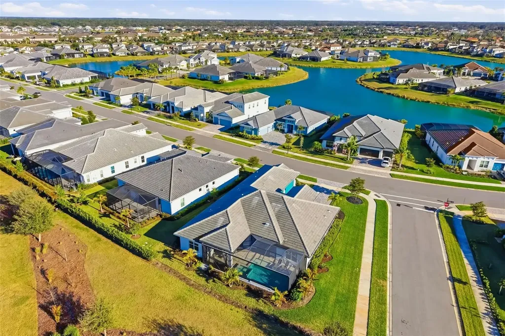 4677 Antrim Drive Sarasota FL 34240