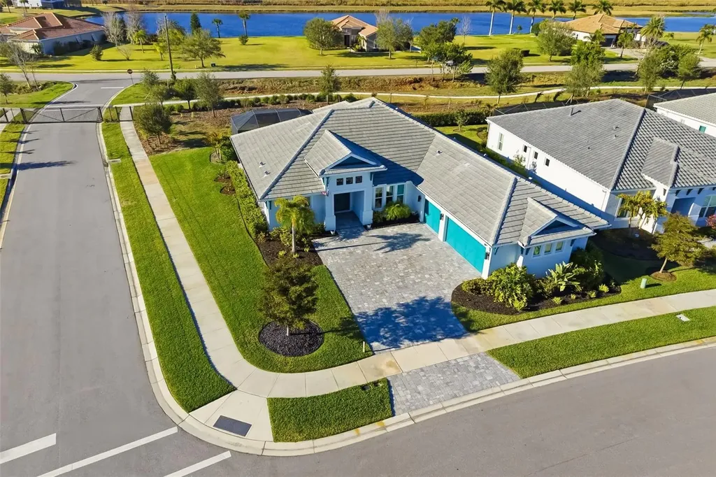4677 Antrim Drive Sarasota FL 34240