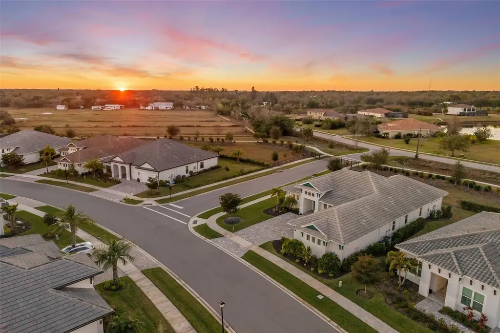 4677 Antrim Drive Sarasota FL 34240