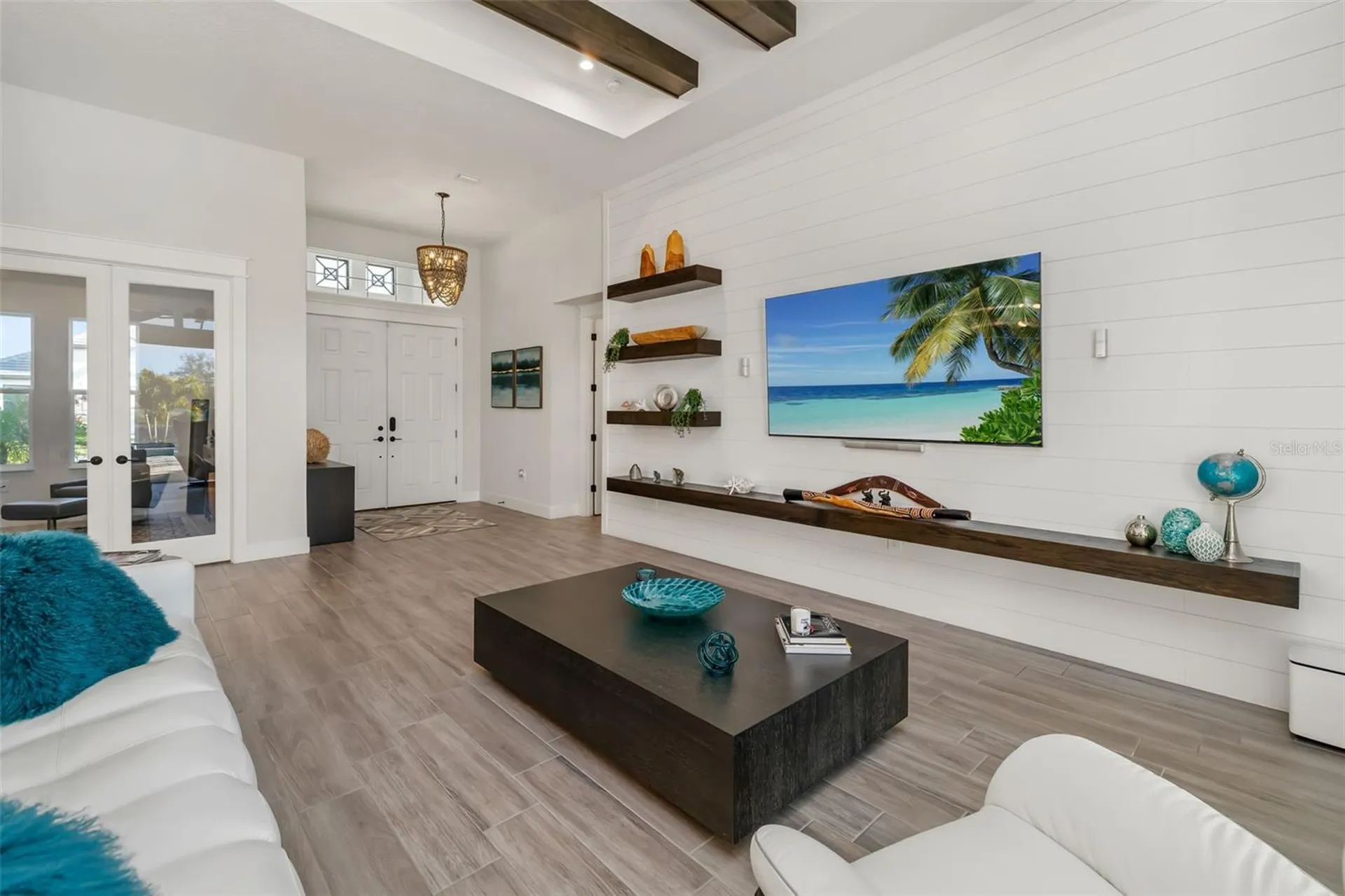 4677 Antrim Drive Sarasota FL 34240