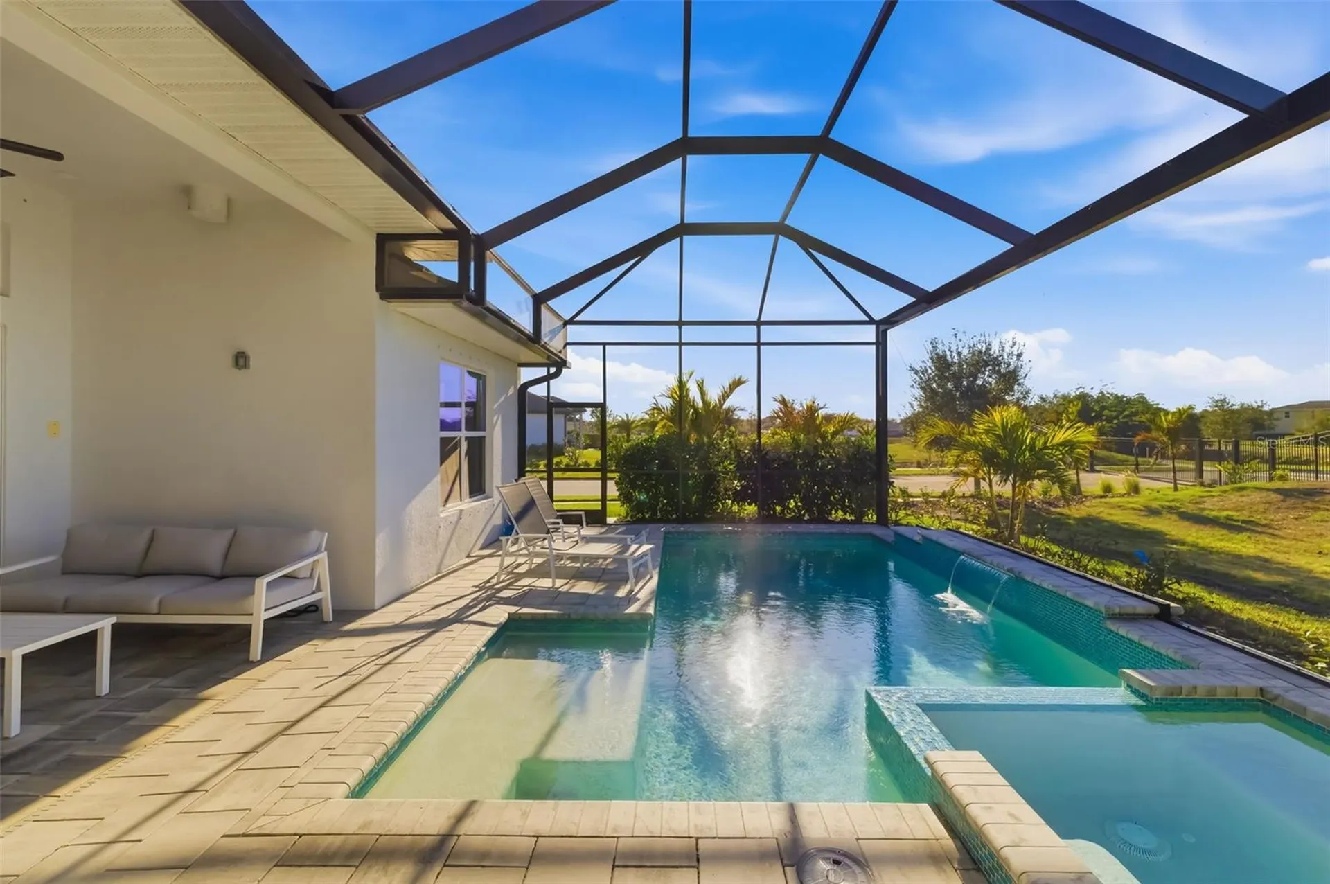 4677 Antrim Drive Sarasota FL 34240