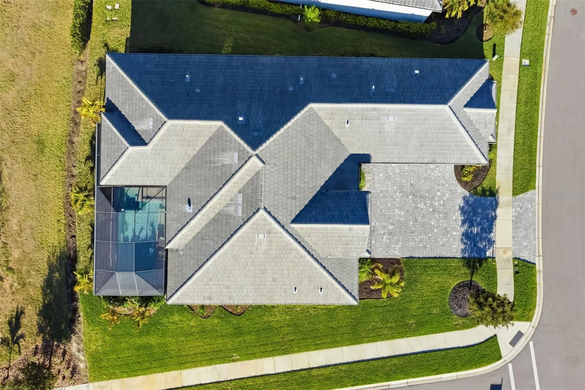 4677 Antrim Drive Sarasota FL 34240