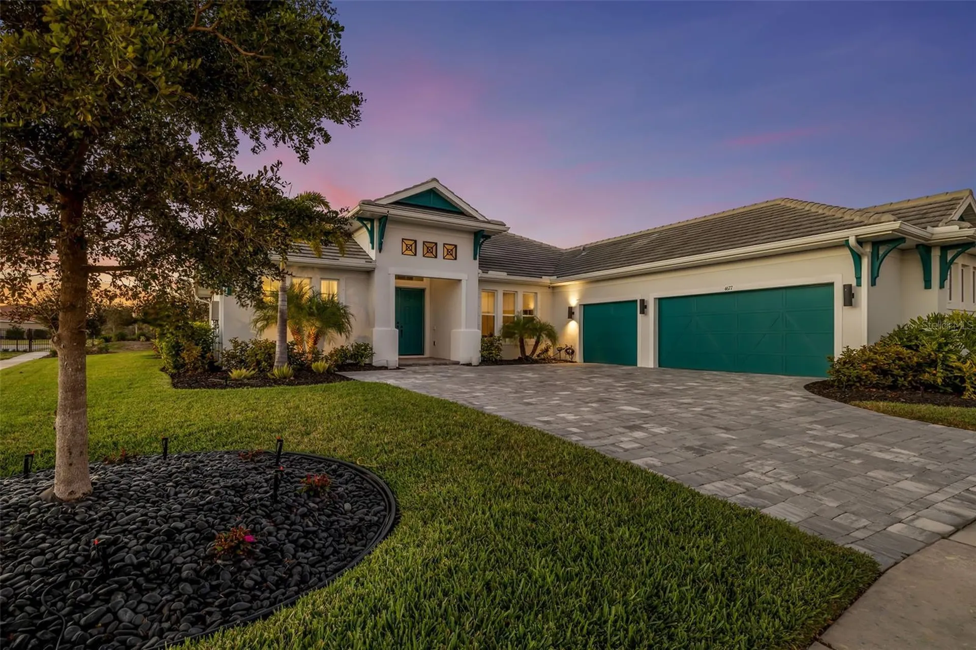 4677 Antrim Drive Sarasota FL 34240