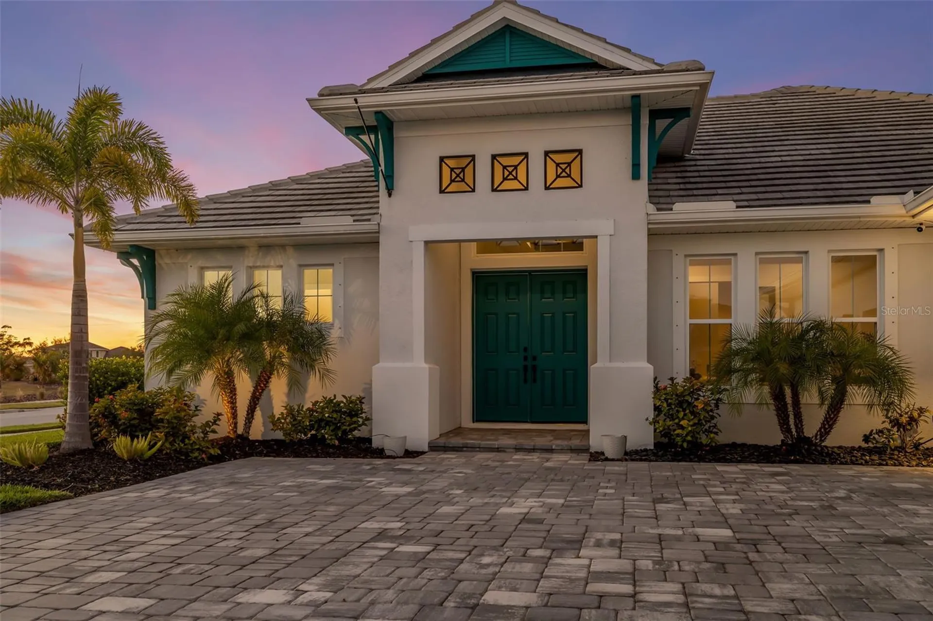 4677 Antrim Drive Sarasota FL 34240