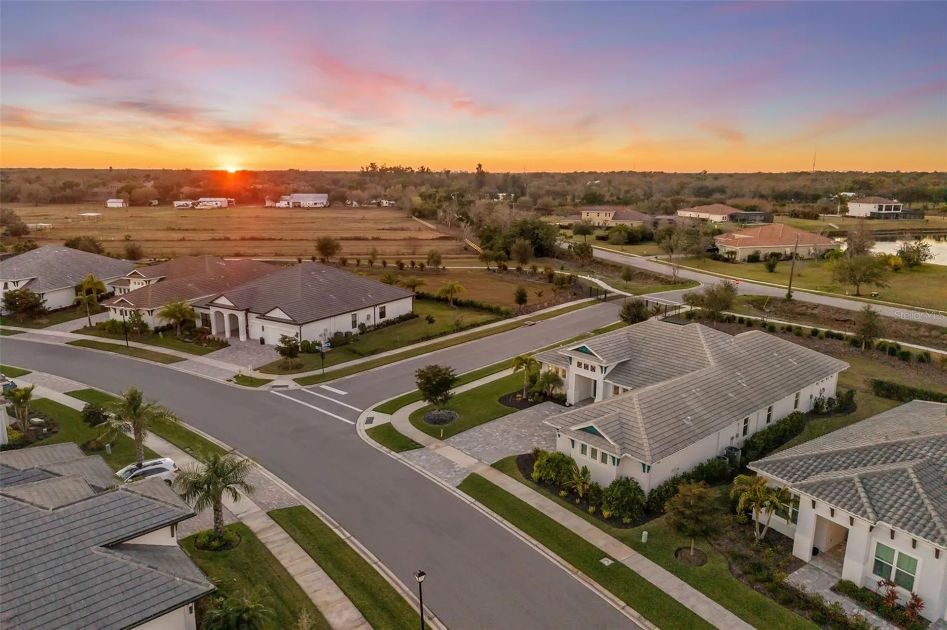 4677 Antrim Drive Sarasota FL 34240