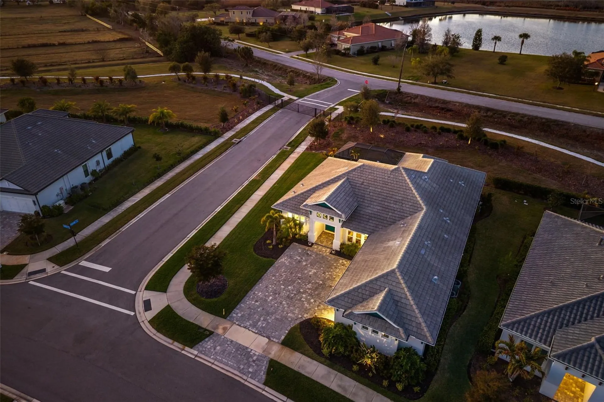 4677 Antrim Drive Sarasota FL 34240