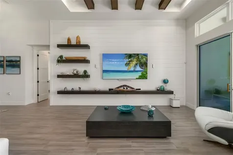 4677 Antrim Drive Sarasota FL 34240
