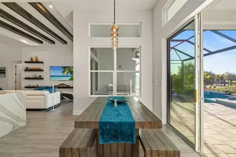 4677 Antrim Drive Sarasota FL 34240