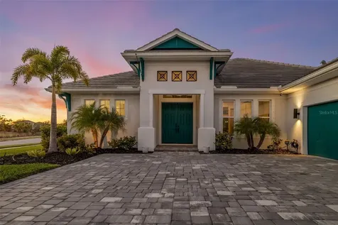 4677 Antrim Drive Sarasota FL 34240