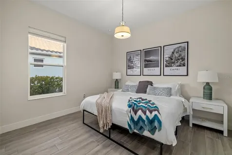 4677 Antrim Drive Sarasota FL 34240