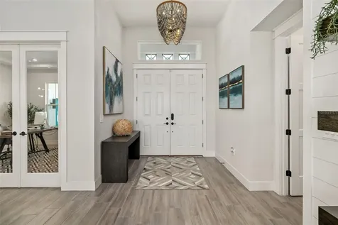 4677 Antrim Drive Sarasota FL 34240