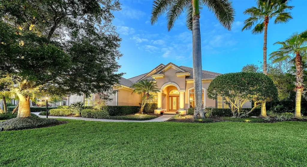 6903 Winners Circle Lakewood Ranch FL 34202